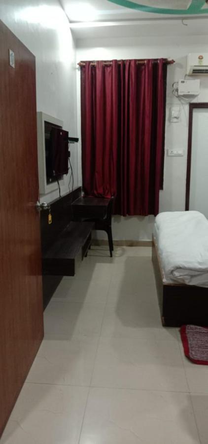 Jaya Palace Hotel By Wb Inn Dhaulpur Екстериор снимка