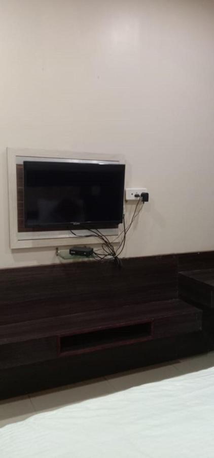 Jaya Palace Hotel By Wb Inn Dhaulpur Екстериор снимка